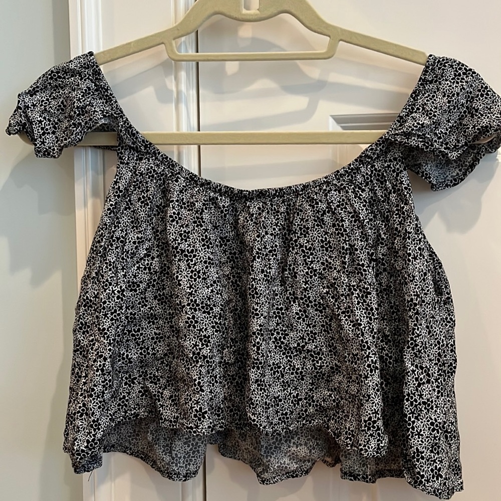 Mind code size small black and white off the shoulder blouse